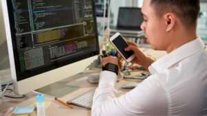 software-developer-testing-new-app-min Software Developer Testing New App